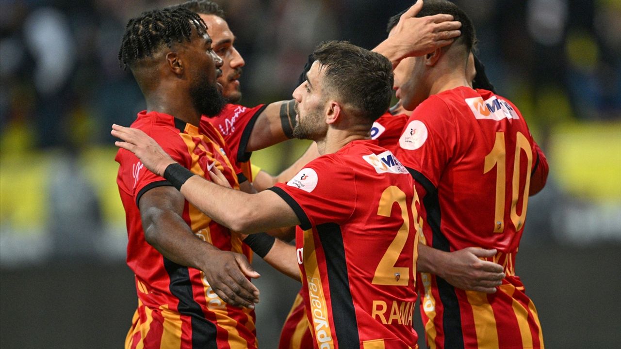Kayserispor 3 puanı tek golle aldı!