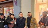 AK Partili vekil İstiklal Caddesi'nde gençlerle Kürtçe şarkı söyledi