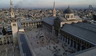 Suriyeliler, tarihi Emevi Camii'ne akın ediyor!