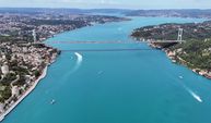 İstanbul Boğazı'nın turkuaz görünümü tabloya dönüştü
