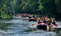Adrenalin tutkunları Melen Çayı'nda rafting yaptı