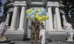Harkiv'de nikahlar savaşın gölgesinde kıyılıyor