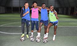 Hakkarigücü, kadrosuna 4 Afrikalı kadın futbolcu daha kattı
