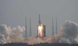 Çin, Tiencou-5 kargo mekiğini uzay istasyonuna yolladı