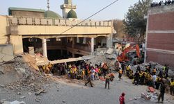 Camide intihar saldırısı: 32 ölü, 150 yaralı