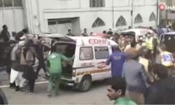 Camide intihar saldırısı: 25 ölü, 120 yaralı