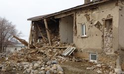 Sarız'da hasar tablosu gün geçtikçe ortaya çıkıyor