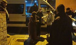 Malatya'daki depremde evleri yıkılan 20 kişilik aile Trabzon'a getirildi