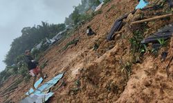 Endonezya'da toprak kayması: 11 ölü, 50 kayıp