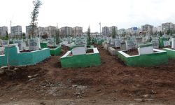Diyarbakır’da depremzedelerin mezarları çöktü!