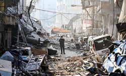Depremde hayatını kaybedenlerin sayısı 45 bin 98