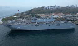 TCG Anadolu gemisine ziyaretçi akını