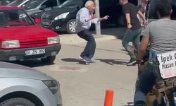 Yaşlı adamı sokak ortasında bıçakladı