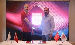 Kaleci Erhan Erentürk Sivasspor'da!
