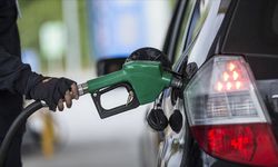 Benzine büyük zam: Pompa satış fiyatlarına yansıdı