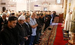 İlk teravihler kılınmaya başlandı