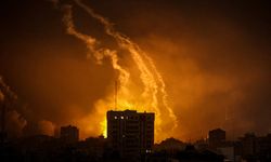 İsrail gece boyunca Gazze'yi bombaladı!