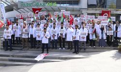 Sağlık çalışanları DSÖ'yü protesto etti!