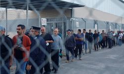 İsrail'de çalışan Gazzeli işçiler sınır dışı edildi