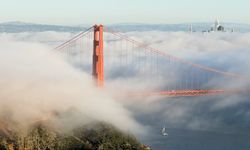 Golden Gate Köprüsü'nü sis kapladı