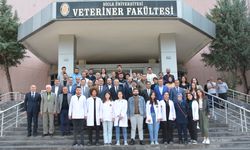 Mehdi Eker Diyarbakır'da geleceğin veterinerleriyle buluştu