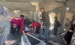 Gazze'nin Beni Süheyla kasabasında bir ev bombalandı