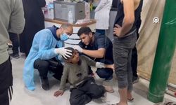 Şifa Hastanesi'ne sığınan Filistinliler zor şartlar altında yaşamlarını sürdürüyor
