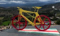 Kolombiya'da dev bisiklet anıtı