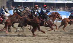 Afganlar, milli sporları buzkaşi ile heyecan dolu anlar yaşadı