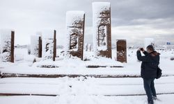 Ahlat'taki Selçuklu Meydan Mezarlığı karla kaplandı