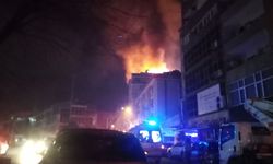 Alevler 3 binayı sardı!
