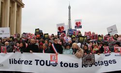 Fransa’da esir protestosu: Esirleri evlerine geri getirin!
