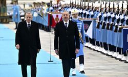 Erdoğan Aliyev'i resmi törenle karşıladı!