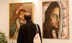 Paris'te 4 Türk kadın ressamın eserleri sergilendi!
