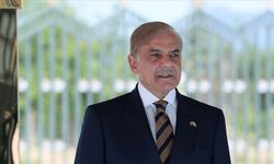 Şahbaz Şerif yeniden başbakan seçildi