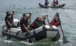 Öğrenciler Munzur Çayı ve Keban Baraj Gölü'nde su sporlarıyla tanışıyor