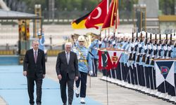 Erdoğan, Steinmeier'i resmi törenle karşıladı!