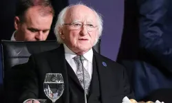 İrlanda  Cumhurbaşkanı Higgins felç geçirdi