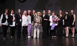 "28. Bedia Muvahhid Ödülü" oyuncu Selen Nur Sarıyar'a verildi