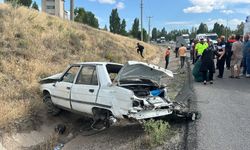 Sivas'ta kontrolden çıkan otomobil devrildi: 1'i ağır 5 yaralı