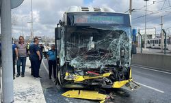 İETT otobüsü tıra çarptı: 7 kişi yaralandı!