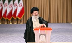İran'da seçim: Halk ikinci tur için sandık başında