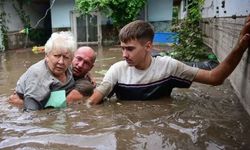 Avrupa şiddetli yağışla savaşıyor!