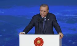 Erdoğan: Din adamlığıyla şovmenlik aynı kisvede bulunamaz!