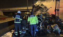 İki araca çarpıp alev alev yandı!