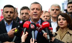 Özgür Özel'e AKM çıkışında yumruklu saldırı