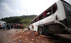 Yolcu otobüsü ile kamyon çarpıştı: Ölü ve yaralılar var!