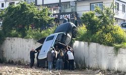 Lüks cip istinat duvarından düştü!
