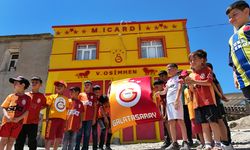 Galatasaraylı taraftar evine 5. yıldızı da taktı