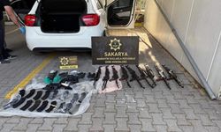 Polis memurunun kiraladığı otomobilden cephanelik çıktı